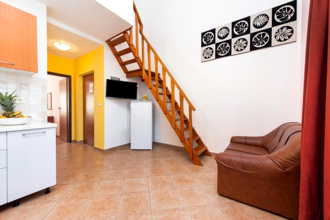 Apartments Adria Rovinj Extérieur photo